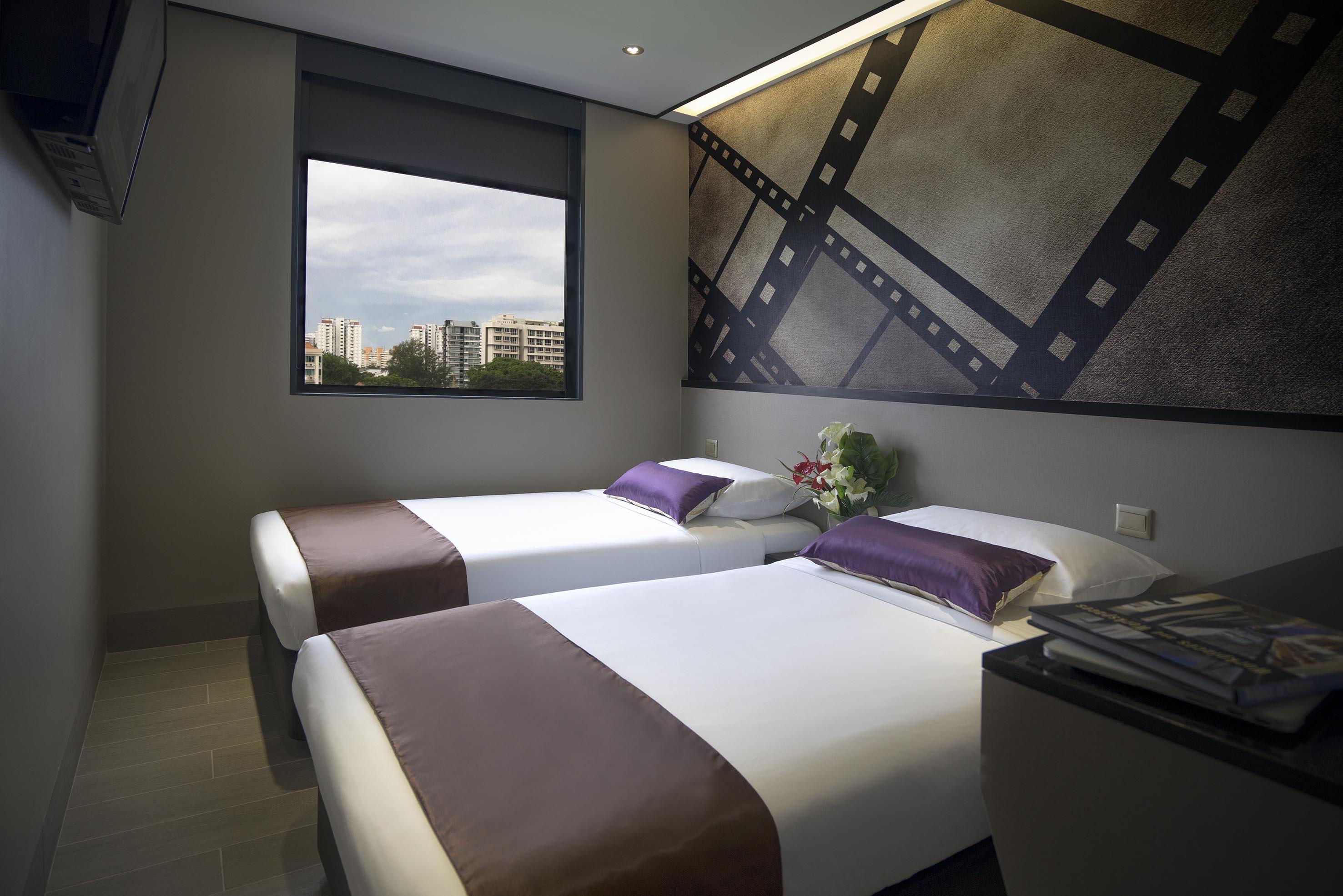 81 Premier Hollywood Khách sạn 2*